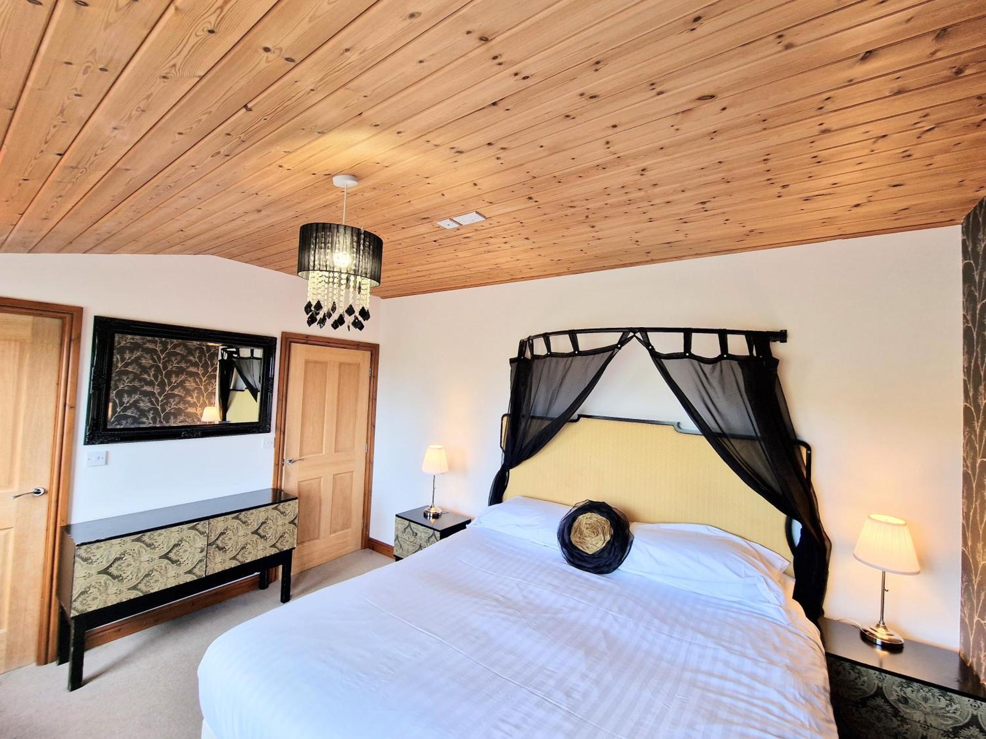 Torridon 12 With Private Hot Tub - Fife - Loch Leven - Lomond Hills Villa Kelty Exterior foto
