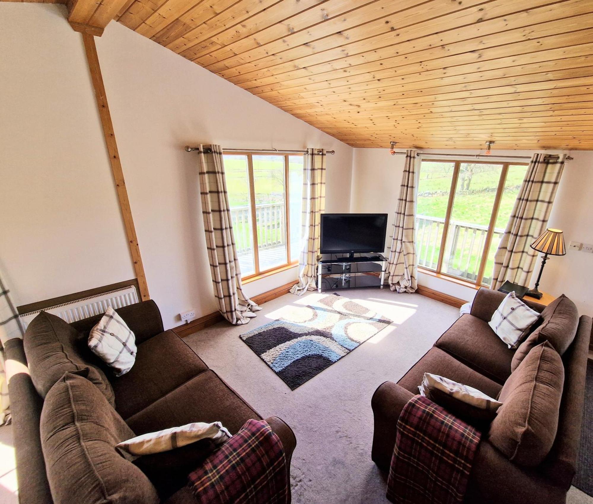 Torridon 12 With Private Hot Tub - Fife - Loch Leven - Lomond Hills Villa Kelty Exterior foto