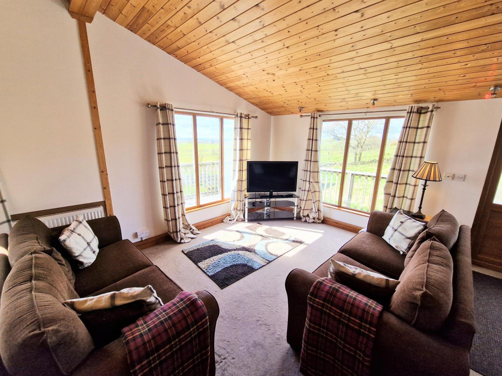 Torridon 12 With Private Hot Tub - Fife - Loch Leven - Lomond Hills Villa Kelty Exterior foto