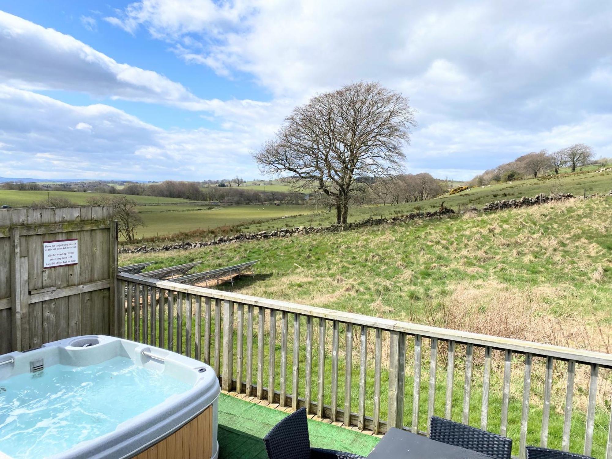 Torridon 12 With Private Hot Tub - Fife - Loch Leven - Lomond Hills Villa Kelty Exterior foto